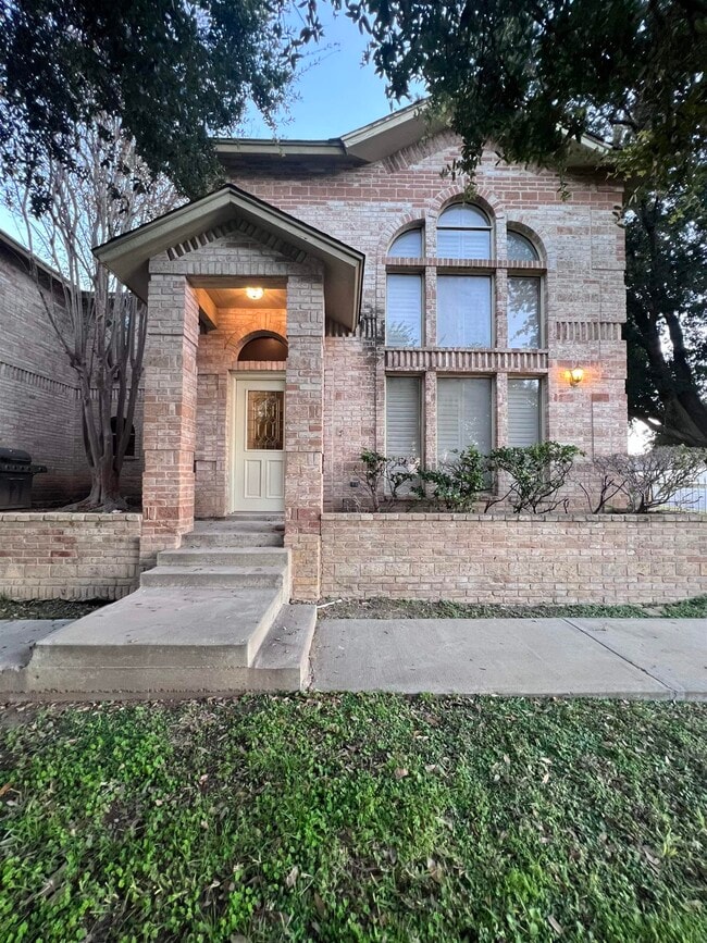 1101 Shiloh Dr in Laredo, TX - Building Photo - Building Photo