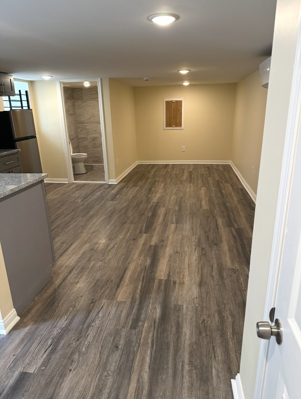 1033 S 55th St in Philadelphia, PA - Foto de edificio - Building Photo