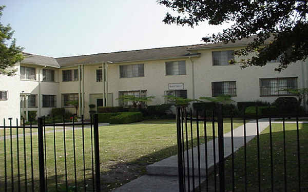 Hazel Manor in Los Angeles, CA - Foto de edificio