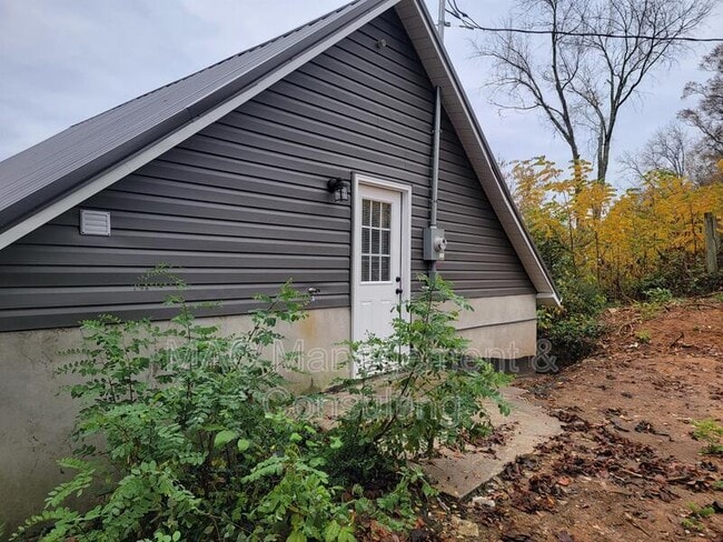 116 Anderson St in Sparta, TN - Building Photo - Building Photo
