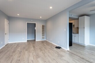 2600 Matthews Ave in Redondo Beach, CA - Building Photo - Interior Photo