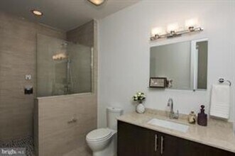 317 Dupont St in Philadelphia, PA - Building Photo - Building Photo