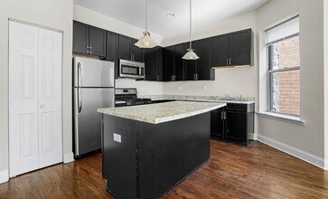 4544 S Indiana Ave in Chicago, IL - Foto de edificio - Building Photo