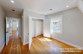 93 Williston Rd, Unit 3 in Brookline, MA - Building Photo - Building Photo