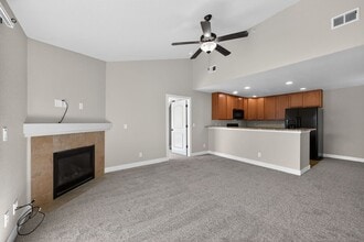 4955 Hahns Peak Dr in Loveland, CO - Building Photo - Building Photo