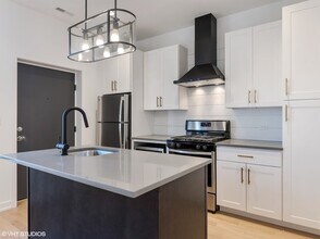 1244 W Huron St in Chicago, IL - Building Photo - Building Photo