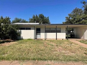 4300 Barnett Dr in Wichita Falls, TX - Building Photo - Building Photo