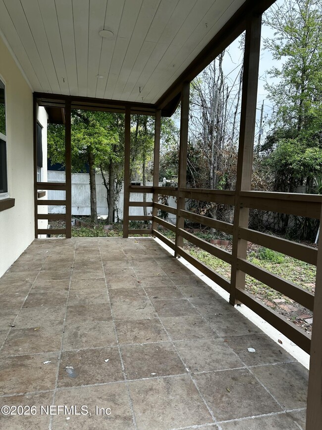 5637 Floral Bluff Rd in Jacksonville, FL - Building Photo - Building Photo