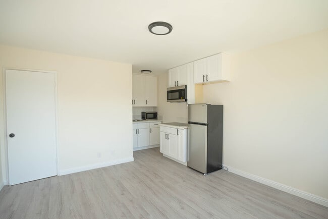 property at 825 W 167th St