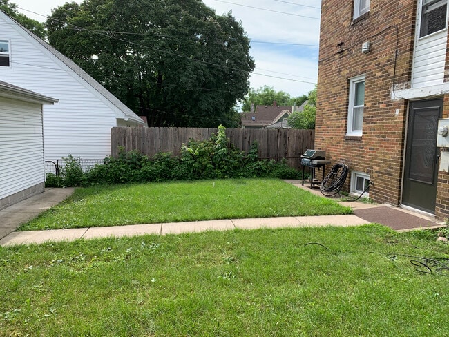 1900 Grand Ave, Unit #2 in St. Paul, MN - Building Photo - Building Photo