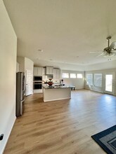 6325 Fulton Dr in College Station, TX - Building Photo - Building Photo
