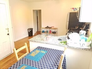 100 Flint St, Unit 1 in Somerville, MA - Building Photo - Building Photo