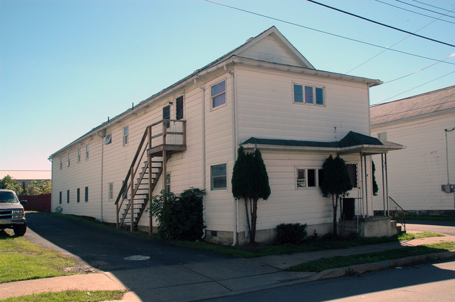 52 Plymouth St in Wilkes-Barre, PA - Foto de edificio - Building Photo