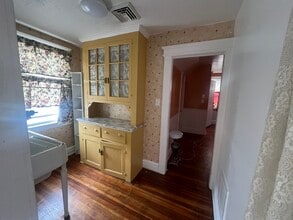 1458 Dixwell Ave in Hamden, CT - Building Photo - Building Photo