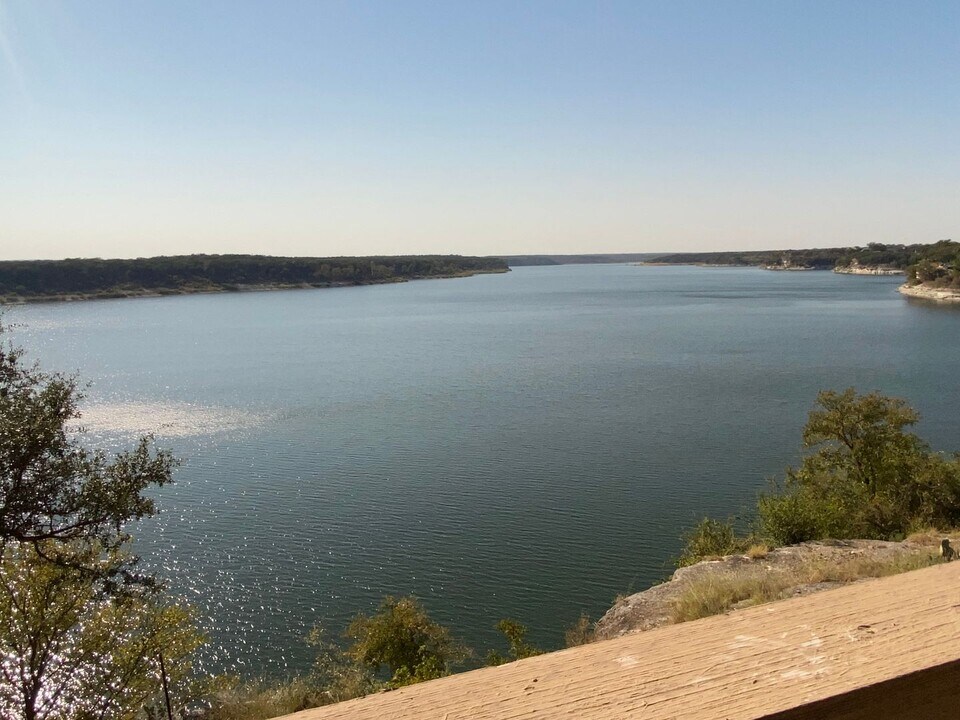 2 Cliffhouse Dr in Belton, TX - Building Photo