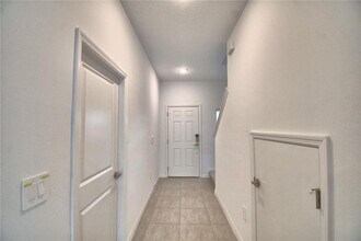 3811 Sepia St in Kissimmee, FL - Building Photo - Building Photo