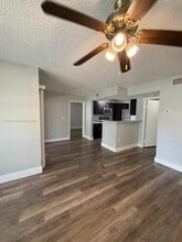 15600 SW 106th Ln in Miami, FL - Building Photo - Building Photo