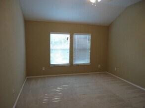 4642 Early Autumn Ct in Humble, TX - Building Photo - Building Photo