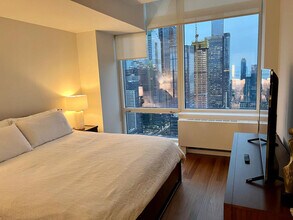 312 W 42nd St in New York, NY - Building Photo - Building Photo