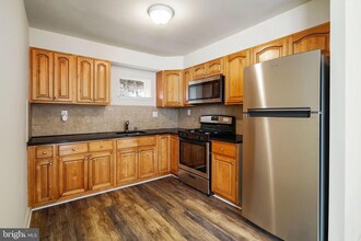 1854 S Carlisle St in Philadelphia, PA - Building Photo - Building Photo