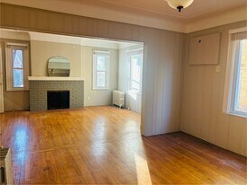 17362 Warrington Dr, Unit 1 in Detroit, MI - Building Photo