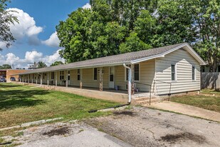 304-314 Walnut St in Buffalo, MO - Building Photo