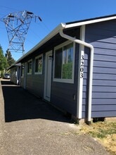 3203 Watson Ave in Vancouver, WA - Foto de edificio - Building Photo