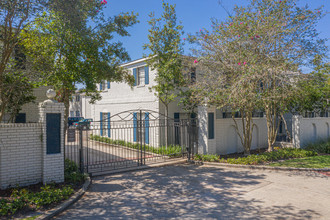 Parc at Mid City in Baton Rouge, LA - Foto de edificio - Building Photo