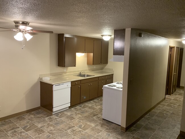 Kamden Place: Leasing Specials! Balconies,...