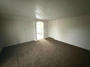 3118 Delsea Dr-Unit -Apt B in Franklin, NJ - Building Photo - Building Photo