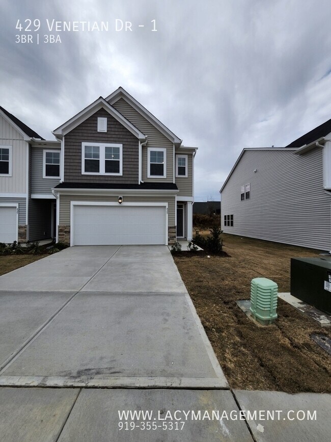 429 Venetian Dr in Sanford, NC - Building Photo - Building Photo