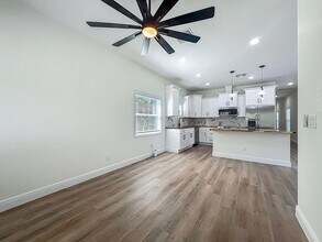 1001 Jenkins St in Plant City, FL - Building Photo - Building Photo