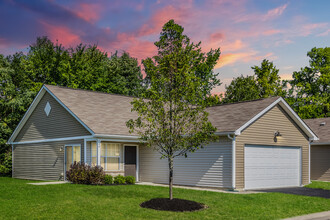 Bedford Place Apartments in Blacklick, OH - Foto de edificio - Building Photo