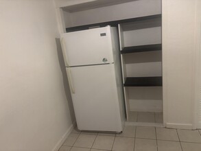 2424 Grant St in Hollywood, FL - Building Photo - Building Photo