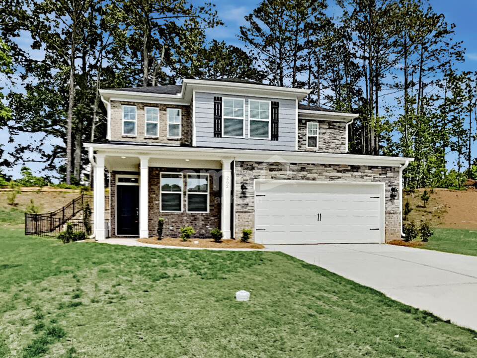 262 Lake Vista Dr in Loganville, GA - Building Photo