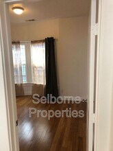 939 International Blvd in Oakland, CA - Building Photo - Building Photo