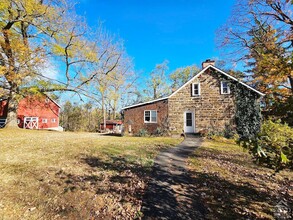 266 Fingar Rd in Hudson, NY - Building Photo - Building Photo