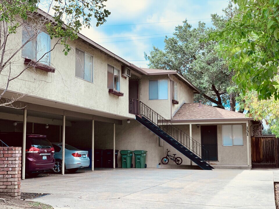 131 Carlton Ave, Unit 3 in Los Gatos, CA - Building Photo