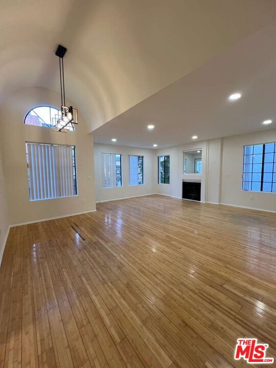 1931 Malcolm Ave in Los Angeles, CA - Building Photo - Building Photo