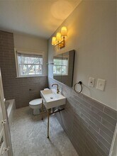 4000 Ramsey Ave in Austin, TX - Building Photo - Building Photo