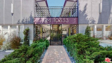 10333 Santa Monica Blvd-Unit -10 in Los Angeles, CA - Building Photo - Building Photo