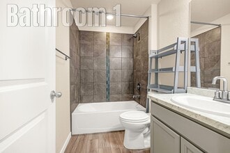 5168 Roundhouse Dr in Colorado Springs, CO - Foto de edificio - Building Photo