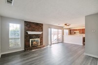 5555 Clover Rise Ln in Norcross, GA - Foto de edificio - Building Photo