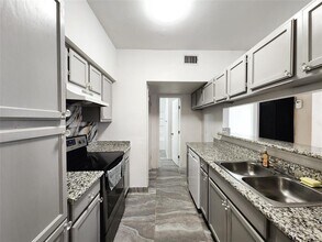 14550 Fonmeadow Dr in Houston, TX - Building Photo - Building Photo