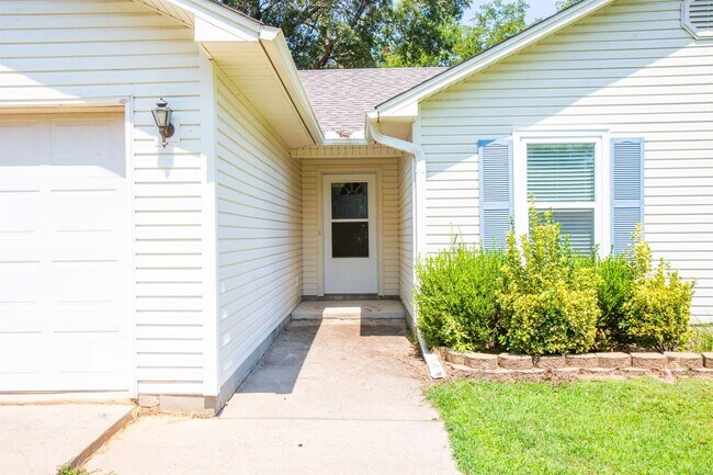 104 Cotton Ln in Lonoke, AR - Building Photo - Building Photo