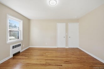 154 Harrison Ave in Yonkers, NY - Foto de edificio - Building Photo