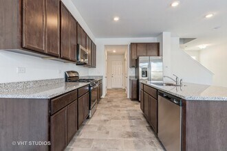 4482 Chelsea Mnr Cir in Aurora, IL - Building Photo - Building Photo