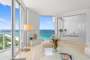 7330 Ocean Ter, Unit # PH-D in Miami Beach, FL - Building Photo
