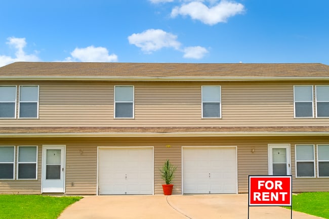 property at 816 NE Westwind Ln