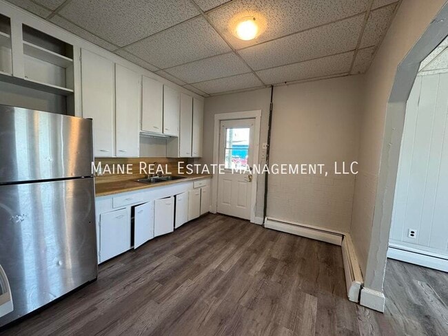 172 College Ave in Waterville, ME - Building Photo - Building Photo